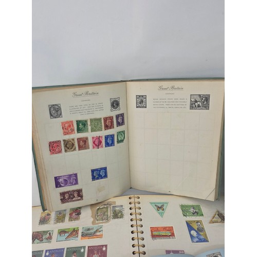 92 - Stamp Collecting. A mixed lot of vintage stamp albums and loose pages