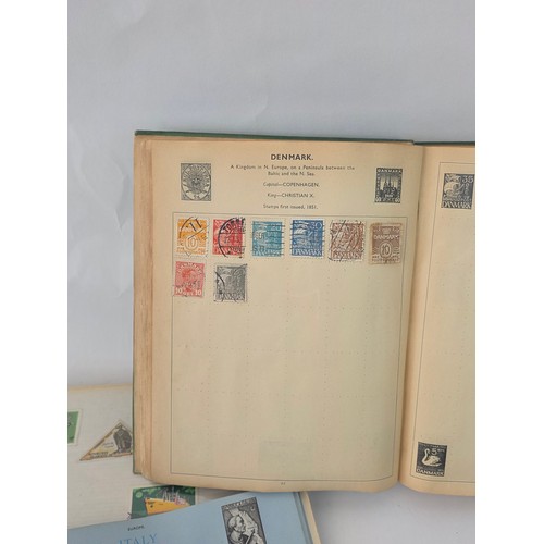 92 - Stamp Collecting. A mixed lot of vintage stamp albums and loose pages