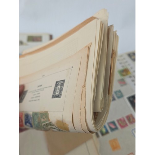 92 - Stamp Collecting. A mixed lot of vintage stamp albums and loose pages