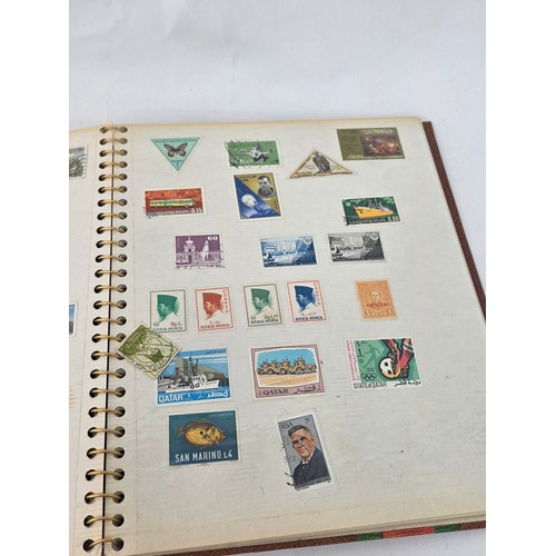 92 - Stamp Collecting. A mixed lot of vintage stamp albums and loose pages