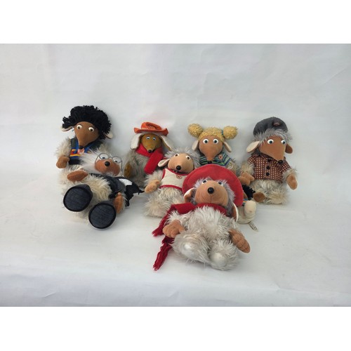 95 - The Wombles. 8 Vintage original Elizabeth Beresford / Film Fair Limited produced Wombles plush soft ... 