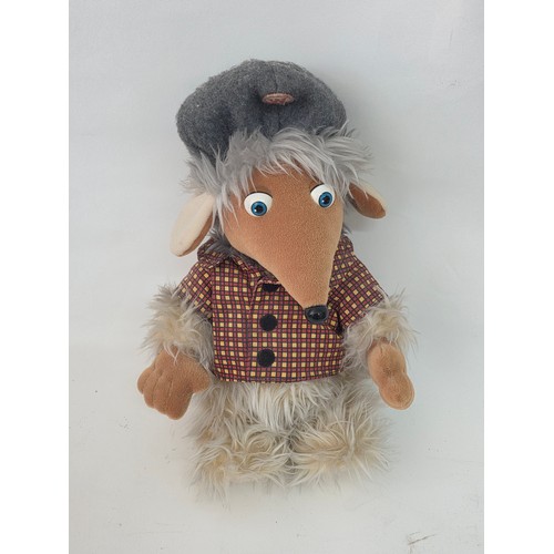 95 - The Wombles. 8 Vintage original Elizabeth Beresford / Film Fair Limited produced Wombles plush soft ... 