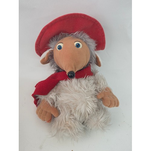 95 - The Wombles. 8 Vintage original Elizabeth Beresford / Film Fair Limited produced Wombles plush soft ... 