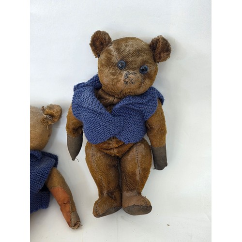 101 - Vintage Dolls, Teddies and stuffed toys to include a Norah Wellings sailor doll, a Golli, two articu... 