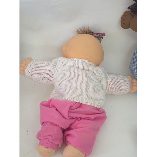 103 - Original Cabbage Patch dolls, a total of 6 with three birth certificates