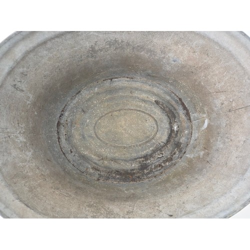 114 - A pair of vintage galvanised metal baths 63cm (L) 35cm (W) 22cm (H)