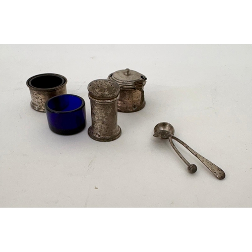 118 - A silver part condiment set, with extra blue glass sleeve and two matched salt spoons.D&F. Birmi... 