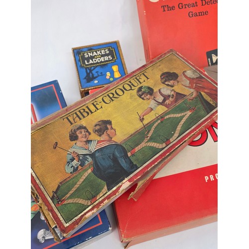 120 - Vintage board games, a good collection to include Monopoly, Cluedo, Mastermind, Table Croquet, Canas... 