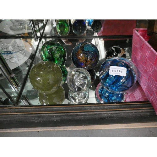 174 - 6 glass paperweights inc Mdina