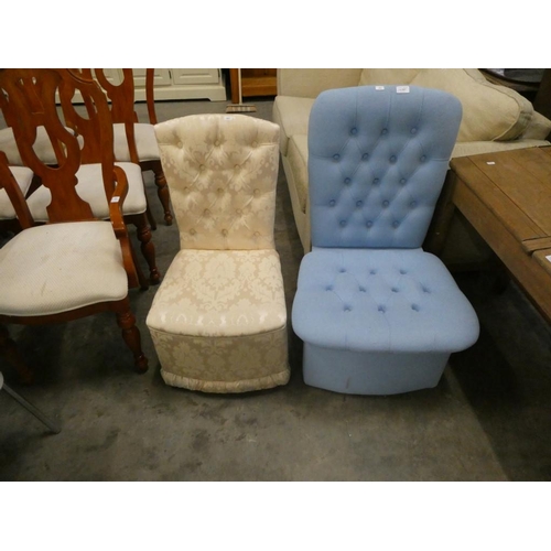 607 - 2 bedroom chairs