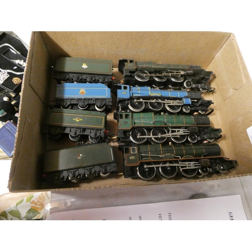 92 - 4 Hornby Loco's & tenders, unboxed, BR 6027 - King Richard l, BR 6009 - King Charles ll, BR 6024 - K... 