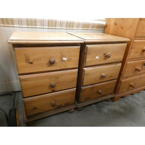 100 - Pair of pine bedside chests (46W 41D 72H cm)