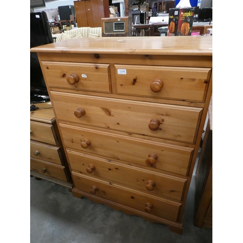 102 - Pine 2 over 4 chest of drawers (114H 86W 43D cm)