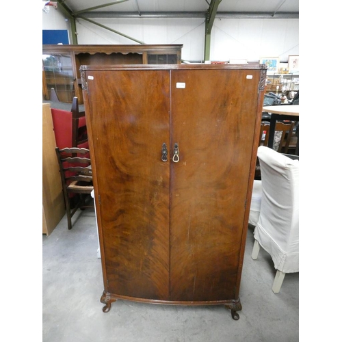 194 - Mahogany tallboy (85W 53D 150H cm)