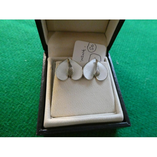 441 - Norway silver enamel earrings Sharning
(Please note these are clip earrings)