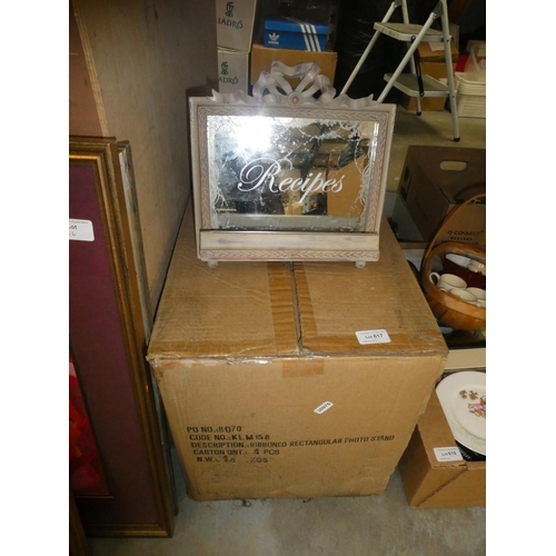 617 - Box of shabby chic mirrored stands (ex shop stock)