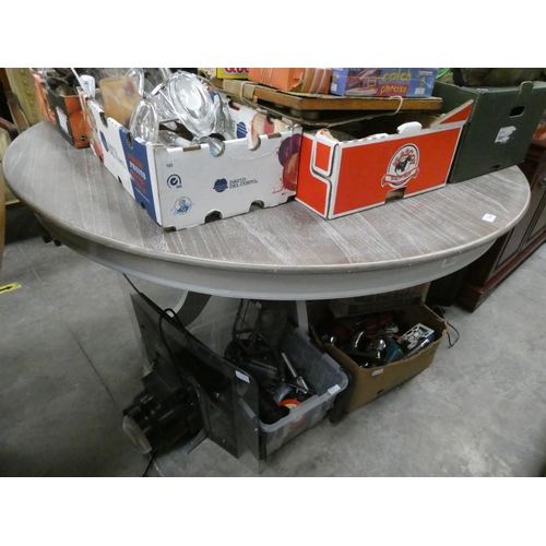 355 - Shabby chic circular dining table (150 DIAM cm)