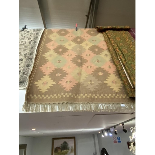 554 - Kilim rug 125x190cm