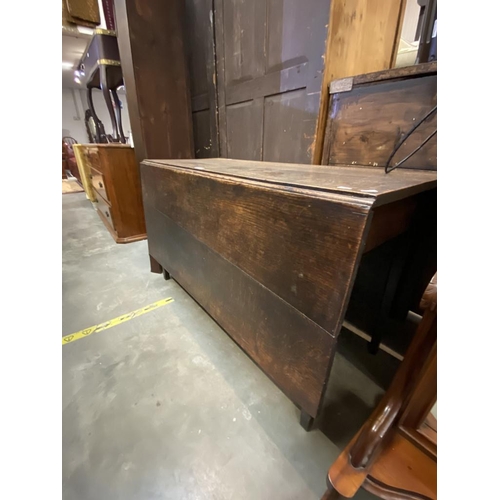 558 - Georgian oak drop leaf dining table (71H 121D 152W cm)