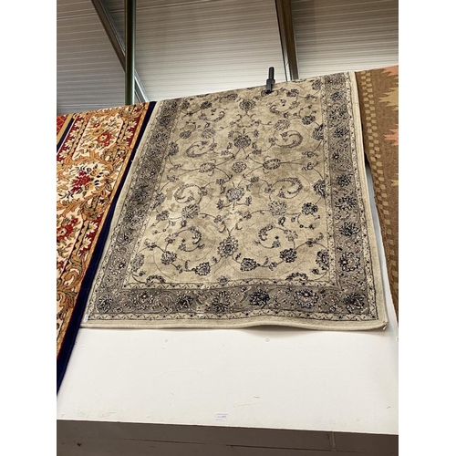 595 - Persian style rug 96x140cm