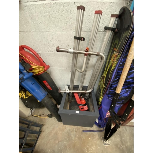 Lot 615       