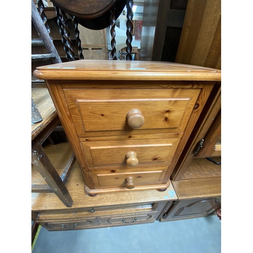 470 - Pine bedside chest (64H 48W 43D cm)