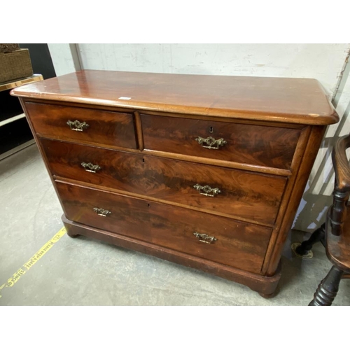 522 - Victorian mahogany 2 over 2 chest (82H 113W 48D cm)