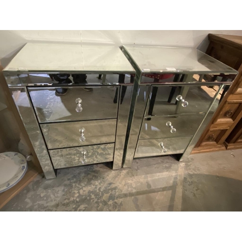 562 - Pair of contemporary mirrored 3 drawer bedside chests (67H 36W 46D cm)