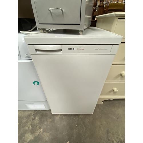 611 - Bosch larder freezer 85H 50W 62D