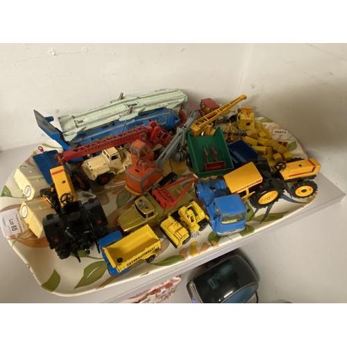 65 - Tray of play worn vehicles inc. Corgi major toys inc. Carrimore car transporter, Bedford tractor uni... 