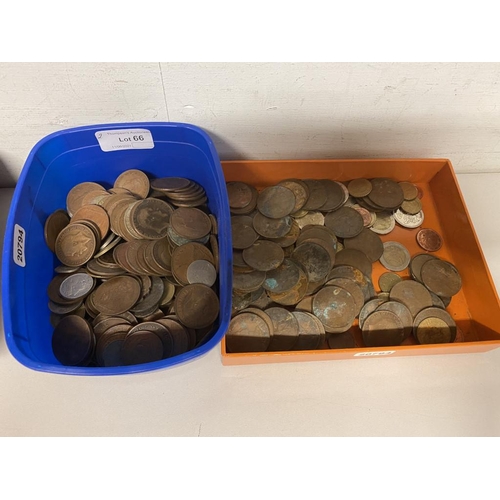 66 - 2 Trays of mixed coins inc. foreign