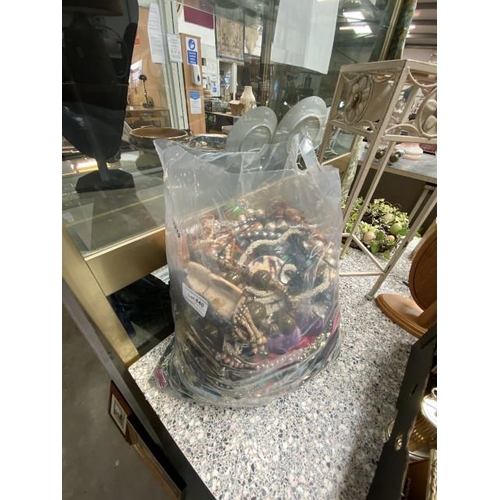 440 - 1 Large bag of jewellery