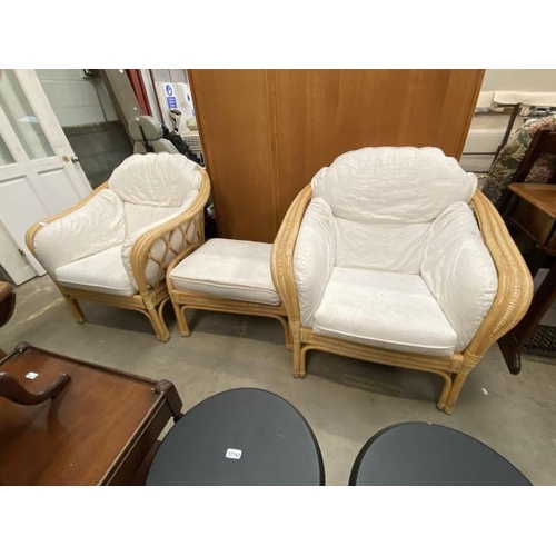 91 - 3 Piece conservatory suite