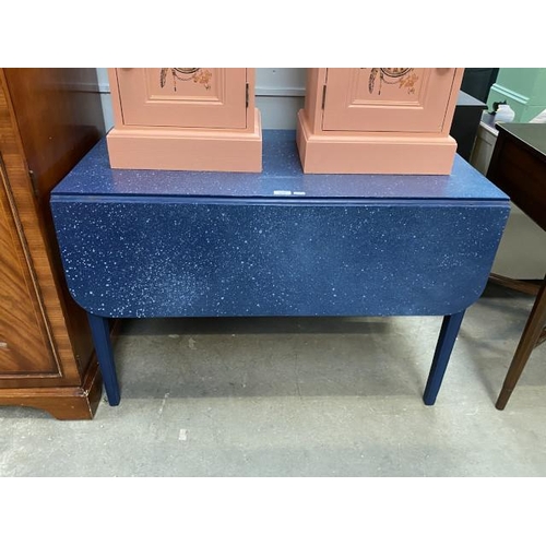 96 - Hand painted Pembroke table (70H 102W 57D cm)