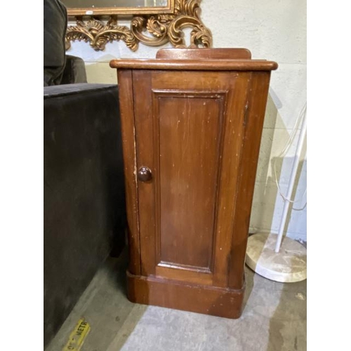 23 - Victorian mahogany bedside cabinet (78H 38W 31D cm)