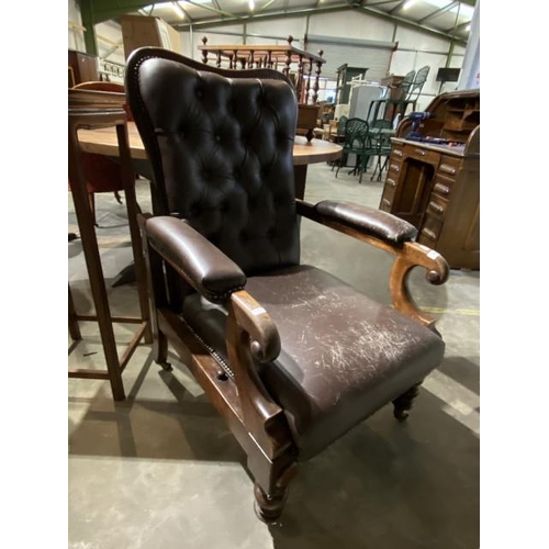 57 - Victorian mahogany leather reclining chair (120H 68W 80D cm)