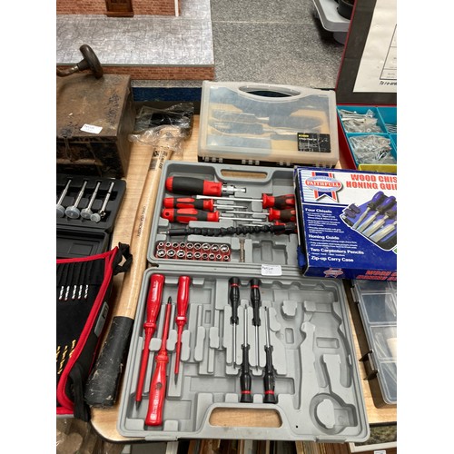 396 - Large quantity of workshop tools inc. Black & Decker work mate, drill bit sets, screws, wood chisel ... 