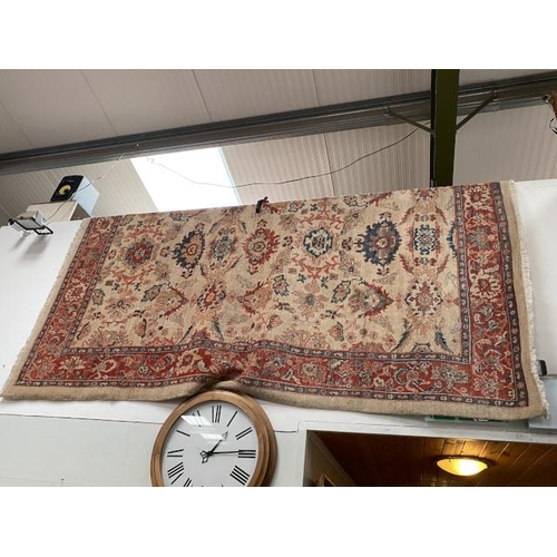 418 - Sultanabad carpet 206 x 305cm