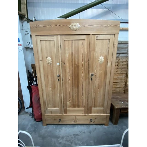 12 - 19th Century continental pine triple wardrobe with 1 key 202H 140W 63D cm