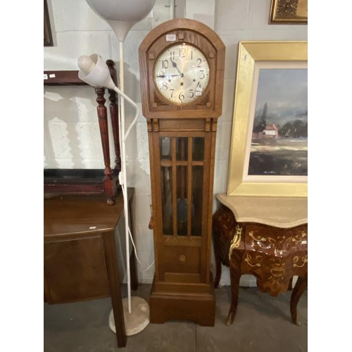 137 - Oak Arts & Crafts Grandmother clock with pendulum & winding key (165H 35W 21D cm)