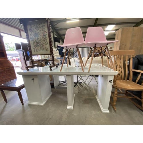 173 - White painted nail station (78H 175W 51D cm) & 2 pink Eames style chairs