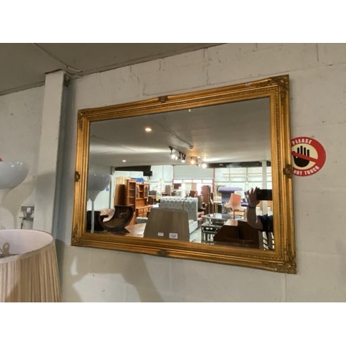 126 - Gilt framed wall mirror (104 x 73 cm)