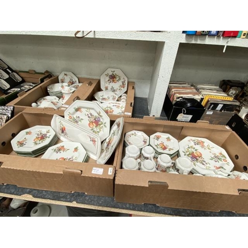 418 - 4 Boxes of Johnson Brothers Fresh Fruit table wares inc. dinner plates, side plates, cups & saucers,... 