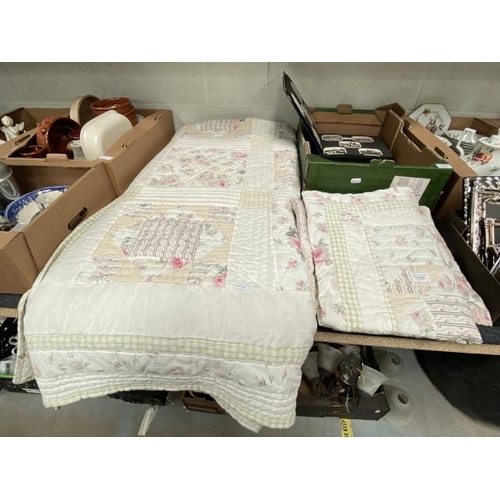 420 - Hand made American Quilt Company patchwork bed spread approx. 230x240cm & matching patchwork pillow ... 