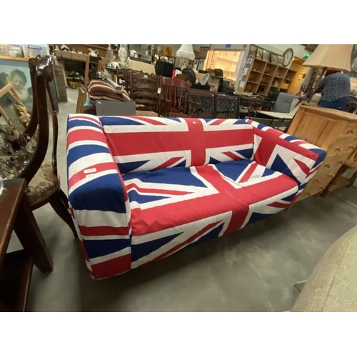 226 - Union Jack 2 seater settee with removable covers (176W cm)