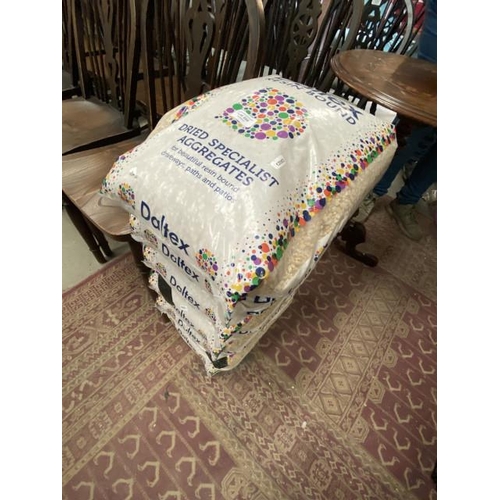 259 - 6 15kg Bags of coloured gravel