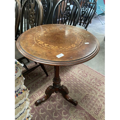 260 - Victorian walnut inlaid occasional table (73H 54 DIAM cm)