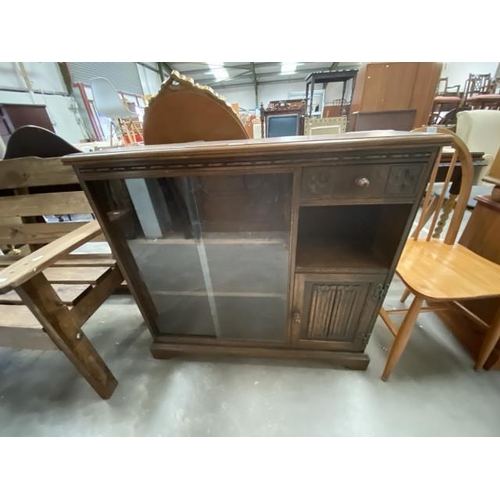 17 - Old Charm oak linen fold bookcase (88H 92W 27D cm)