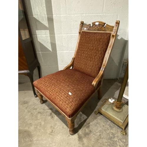 33 - Walnut upholstered ladies chair (57W cm)