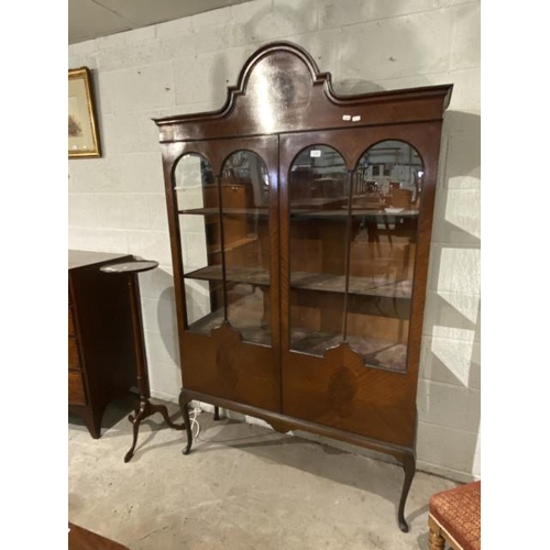 34 - Victorian mahogany display cabinet (197H 120W 34D cm)
